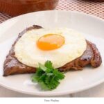 Bife com Ovos
